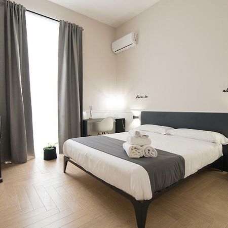 نابولي Five Boutique Rooms المظهر الخارجي الصورة